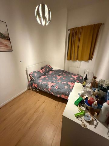 1 bedroom in a flat share to rent - Photo 3