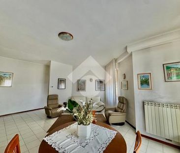 5 locali in affitto - Photo 2