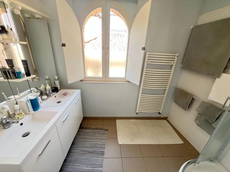 Location Appartement 4 pièces 135m² ALBI 81000 - Photo 5