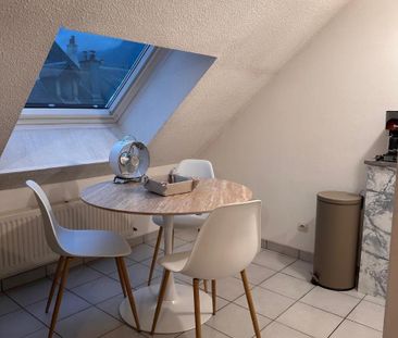 Location Appartement 1 pièce 28m² CHAMBERY 73000 - Photo 2