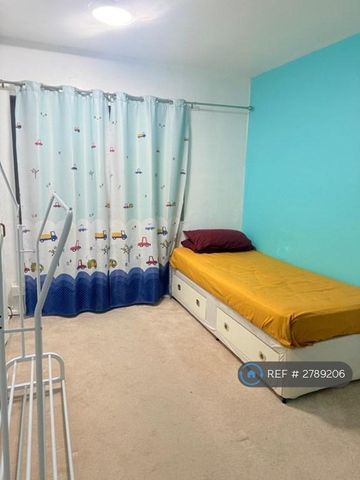 3 bedroom terraced house to rent - Photo 4