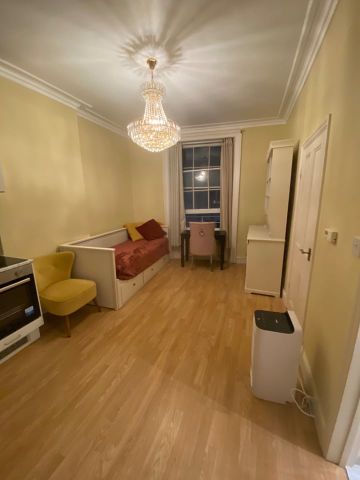 1 Bed Flat, Second Floor, W2 - Photo 2