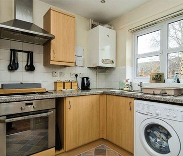 2 bedroom semi-detached house to rent - Photo 4