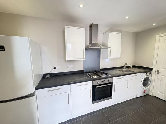 1 bedroom ground floor flat to rent - Photo 1