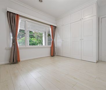 Home in the Heart of Croydon - Photo 3