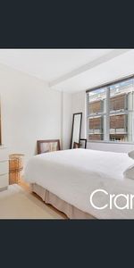 URBAN OASIS DESIGNER APARTMENT IN LEXINGTON, MOMENTS FROM RUSHCUTTERS BAY PARK. WITH PARKING. - Photo 3