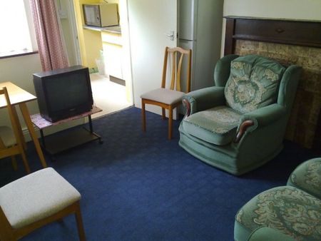 4 Bed - Selly Hill Road, Selly Oak - Photo 2