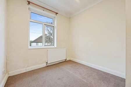 3 bedroom flat to rent - Photo 3