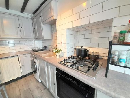 2 bedroom semi-detached house to rent - Photo 4