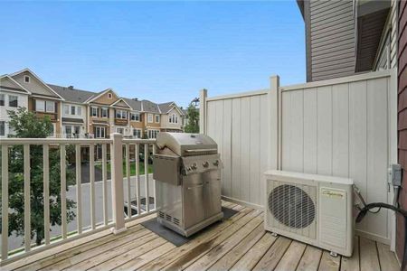 For Lease - 596 Foxlight Circle, Kanata, Ontario - Photo 4