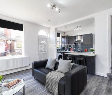 1 bedroom in a house share to rent - Photo 2