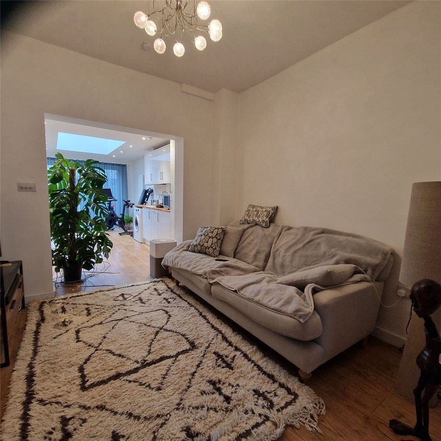 1 bedroom property to rent - Photo 1