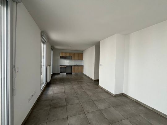 Location Appartement 4 pièces 96m² VILLENEUVE TOLOSANE 31270 - Photo 1