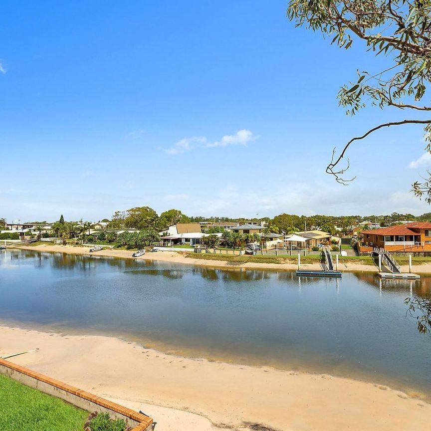 Waterfront Unit in Sought after Location! - Photo 1