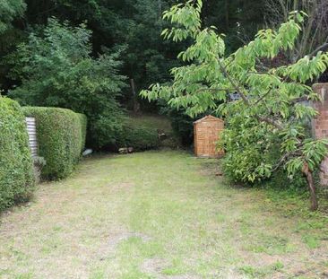 A pretty 3 bed period cottage with a good size rear garden - Photo 6