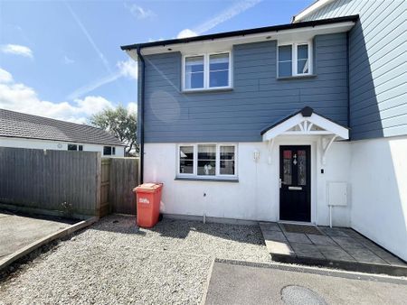 3 bedroom semi-detached house to rent - Photo 5