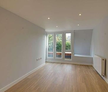 Liston House, Cromwell Gardens, Marlow, SL7 - Photo 2