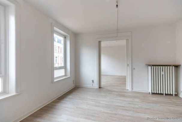 Elmshorner Innenstadt - Charmante Altbauwohnung mit 4 Zimmern - Photo 1