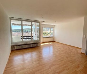 4.5 Zimmerwohnung mit Weitsicht komplett saniert - Photo 1