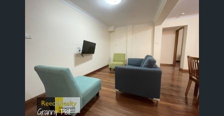 A quaint and cosy flat in a great location! - Photo 2