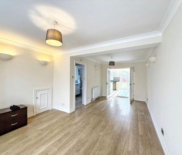 3 bedroom semi-detached house to rent - Photo 2