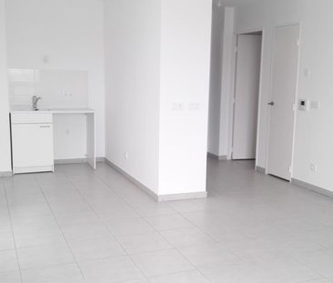 location Appartement T4 DE 85m² À VILLEURBANNE - Photo 2