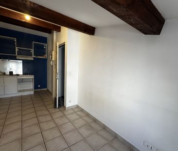 Appartement T2 SOLLIES-PONT - Photo 2