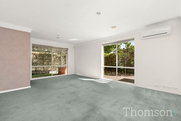 10 Bowles Avenue CAULFIELD NORTH - Photo 1