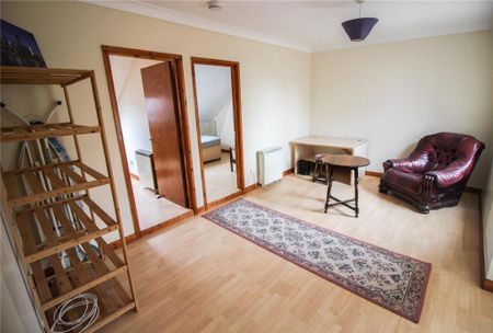 4 bedroom apartment to rent - Photo 4