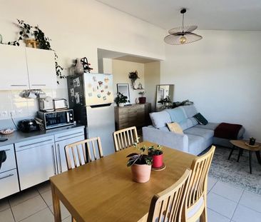 Location Appartement 3 pièces 53m² VENELLES 13770 - Photo 1
