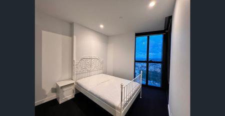 High Level 1 Bed 1 Bath with Study Apartment for Rent - Photo 5