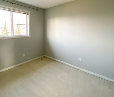 A Charming Retreat With Lush Driveway Peonies. Fully Developed Base... - Photo 6