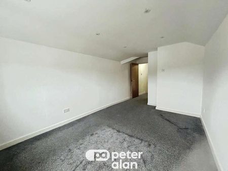 Maesteg, CF34 - Photo 4