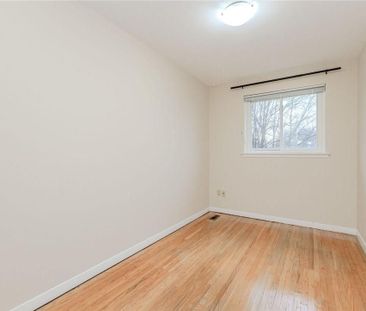 For Lease - 5479 Schueller Crescent, Burlington, Ontario - Photo 3