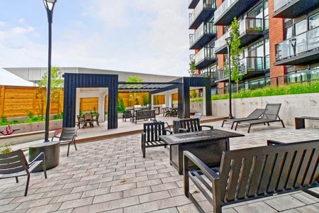 For Lease - 2300 St Clair Avenue Unit# 813, Toronto, Ontario - Photo 2