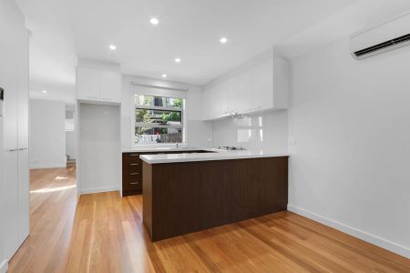 10 Lynott Street, - Photo 4