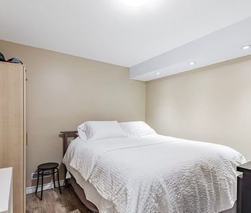 For Lease - 215 Equator Crescent, Vaughan, Ontario - Photo 5