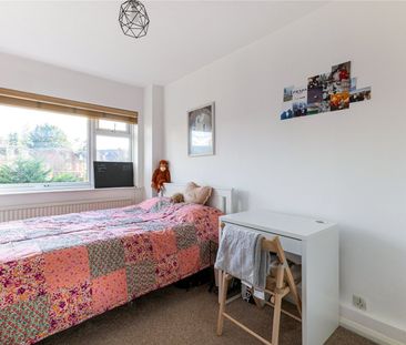 St. Georges Avenue, Weybridge, Surrey, KT13 flat to rent - Photo 3