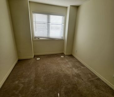For Lease - 2420 Baronwood Drive Unit# 34-04, Oakville, Ontario - Photo 2