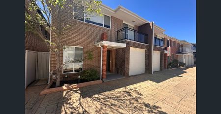 Modern Townhouse in a Convenient Location - Photo 5