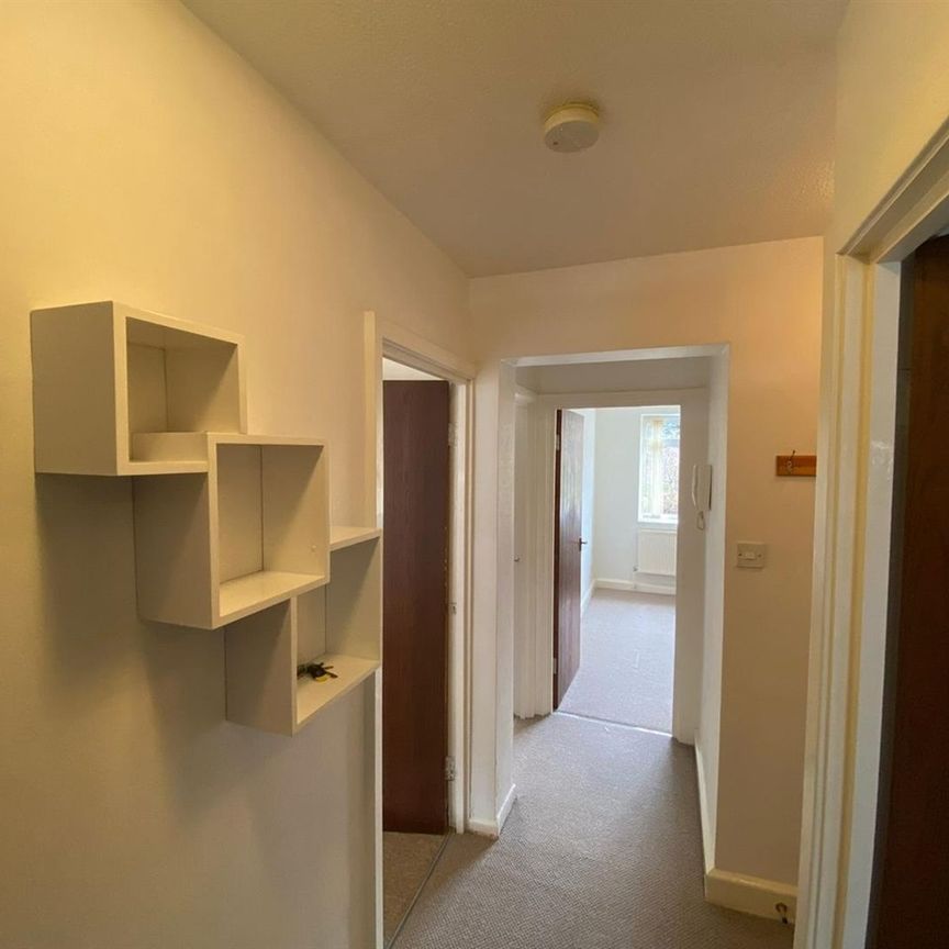 2 Bed Flat, Kielder Square, M5 - Photo 1