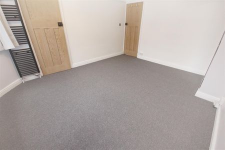 2 Bedroom House - Semi-Detached To Let - Photo 3