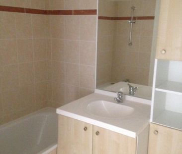 location Appartement T3 DE 62.29m² À POITIERS - Photo 4