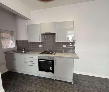 Colbeck Avenue, Batley, WF17 - Photo 6