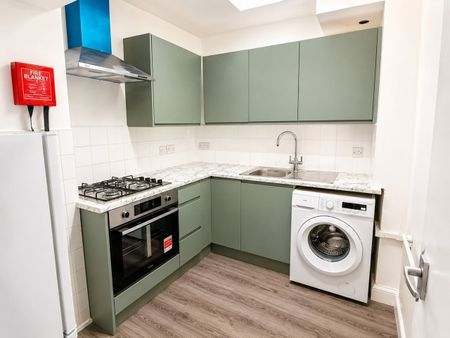 1 Bed Flat, Richmond Way, W12 - Photo 2