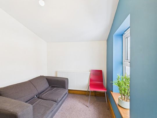 5 bedroom terraced house to rent - Photo 1