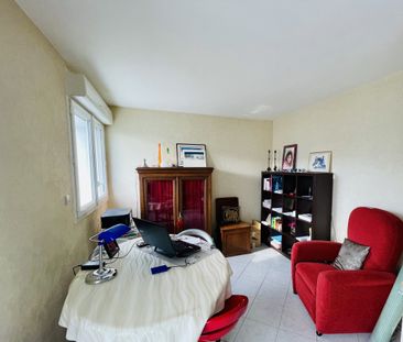 Location Appartement 3 pièces 71m² CHATELLERAULT 86100 - Photo 3