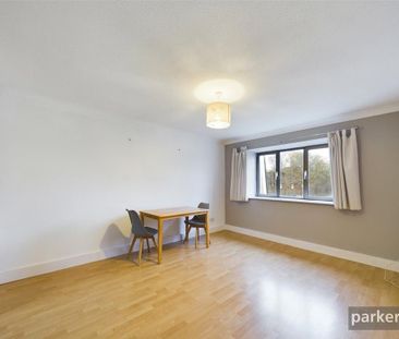 2 bedroom maisonette to rent - Photo 1