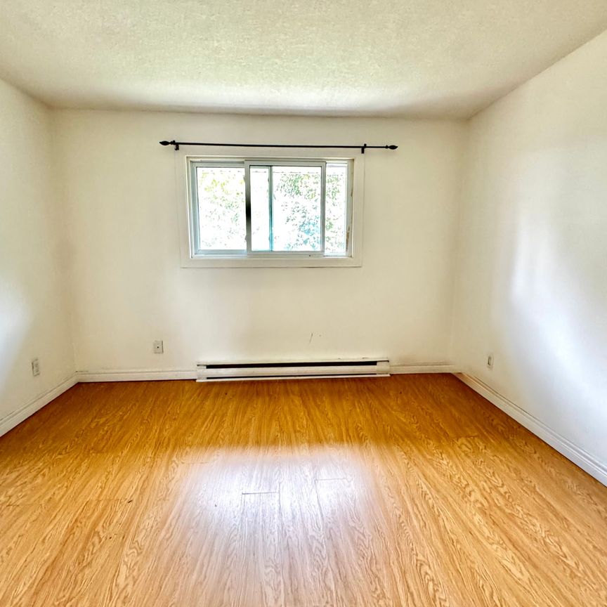 For Lease - 71 WELLESLEY Crescent Unit# D, London East, Ontario - Photo 1