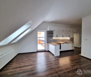 Pronájem moderního bytu 3+kk s terasou v centru města - Photo 5
